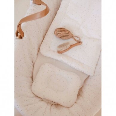 Rinkinys: Mozės krepšys Percy su čiužiniu+stovas+tekstilė Golden dots Snow 2